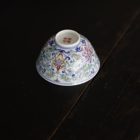 斗彩宝相蝴蝶茶杯 PF157