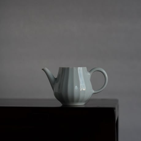 中国美術　大清通光年製　豆青釉茶碗　口径12㎝　東Y7-0808⭐︎2Fトヒト 中国美術 大清通光年製 豆青釉茶碗 口径12㎝ 東Y7-