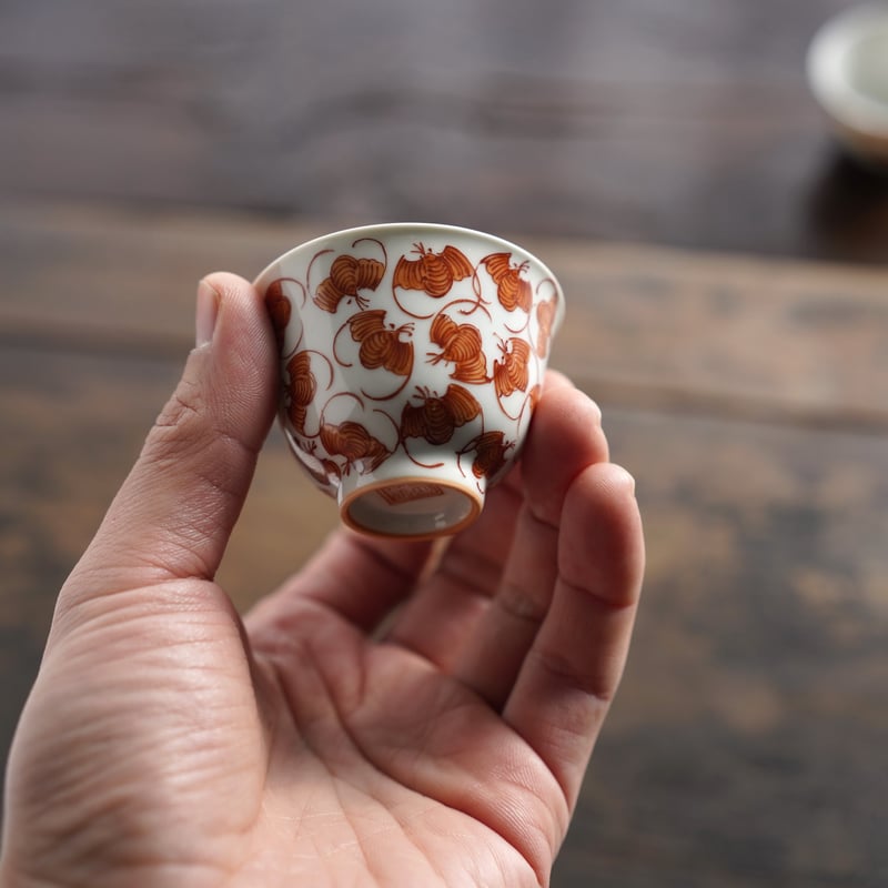 礬紅蝙蝠文茶杯 PA077 | Looking For 物色