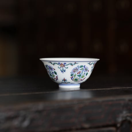 斗彩団菊茶杯 PF155