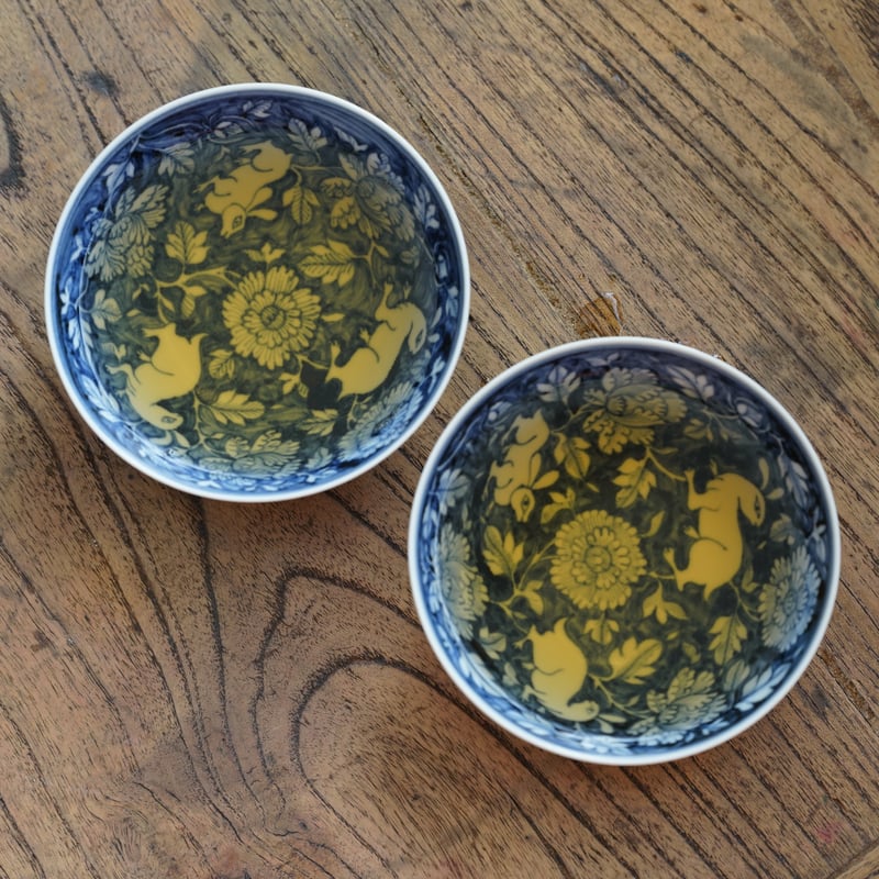 中国　青磁　花文　盃　時代箱付　M　R8208 中国 青磁 花文 盃 時代箱付 M R8208 中国 青磁 花文 盃 時代