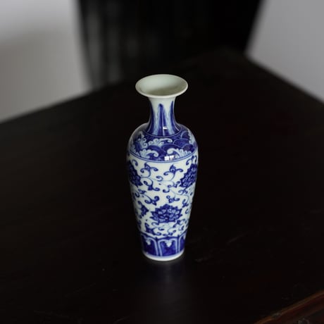 青花纏枝蓮紋花瓶 PF174