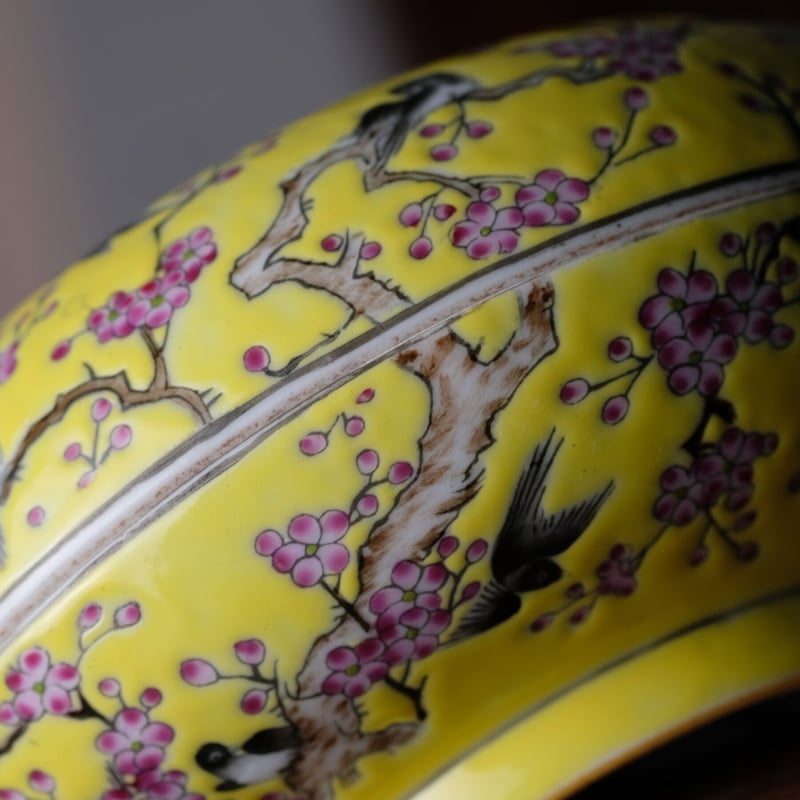 中国　清朝期　粉彩蓋器　喜上梅梢　アンティーク　木箱付0905 中国 清朝期 粉彩蓋器 喜上梅梢 アンティーク 木箱付0905 彩磁