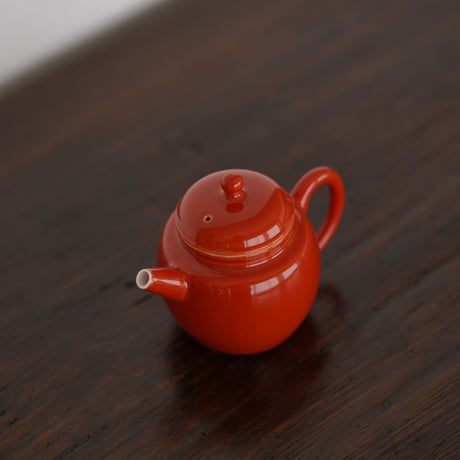 朱釉茶壺 PB097