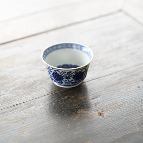 缠枝蓮紋小茶杯 PF237
