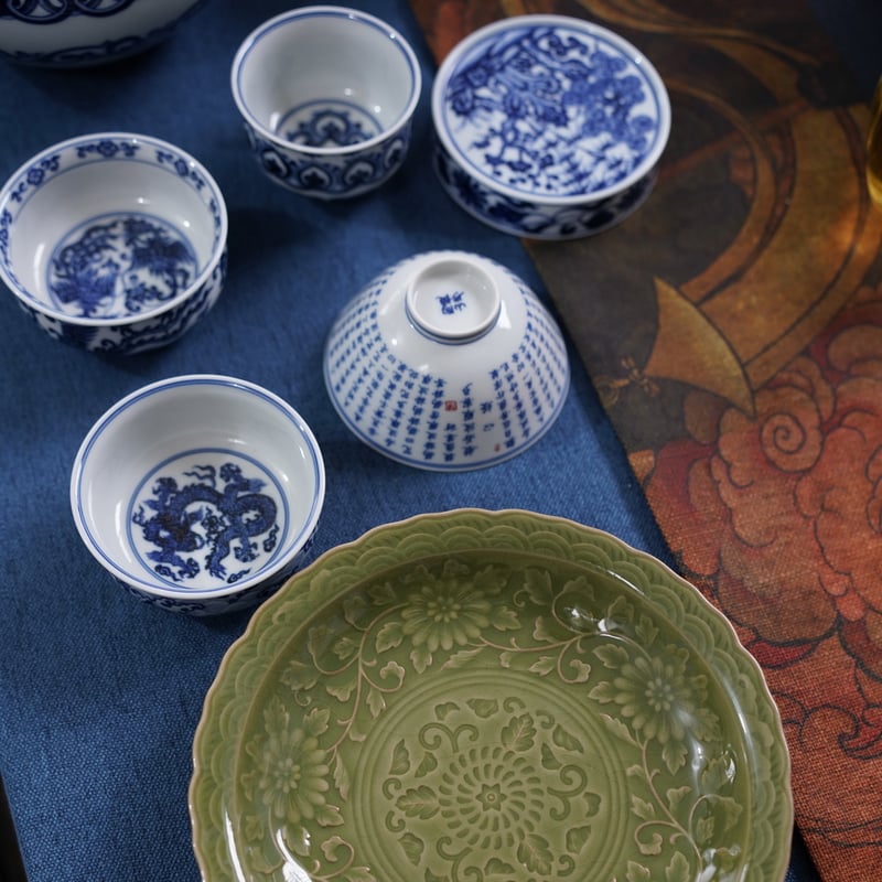 【料】　★ 料器 藍料小杯 ★　清朝期　純藍色料 茶器酒器　清代玻璃 青花龍鳳紋茶杯 PF244 | Looking For 物色