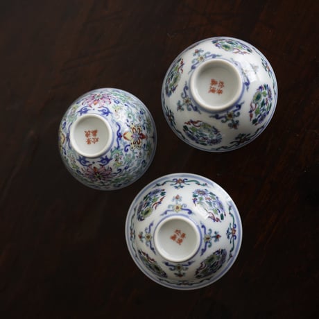 斗彩団菊茶杯 PF155