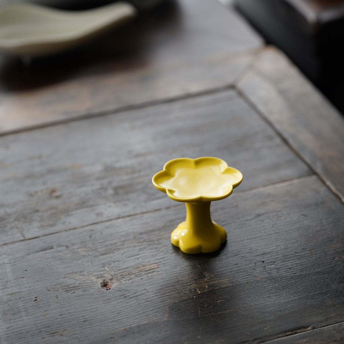 黄釉高足蓋置 PB184 | Looking For 物色