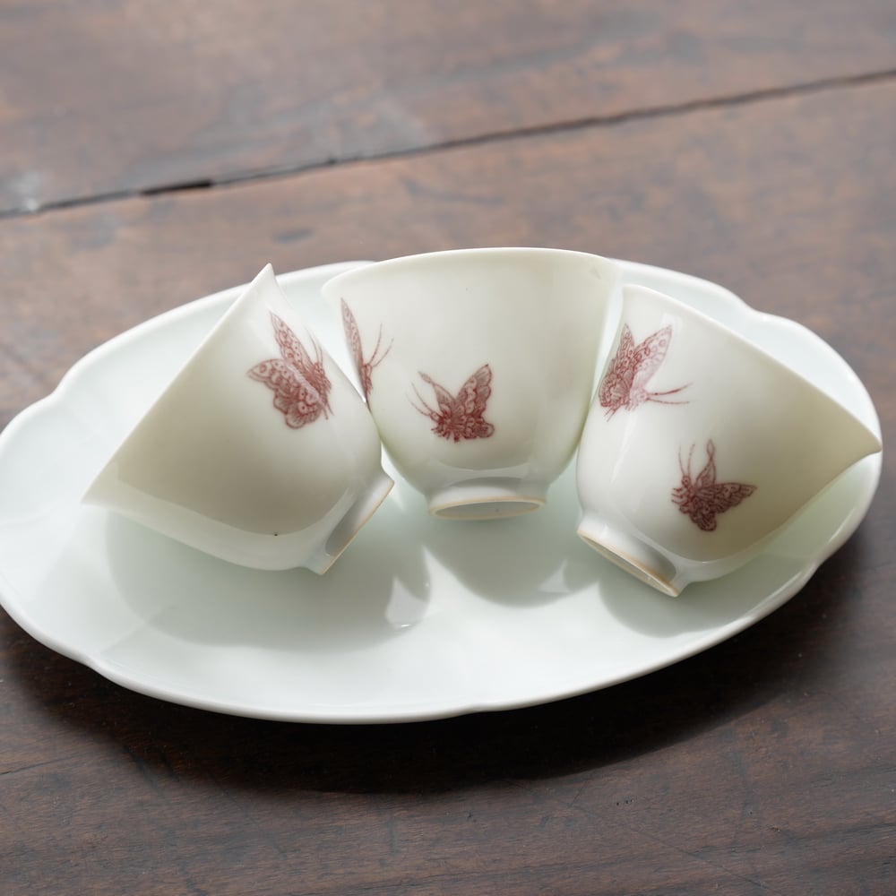 中国陶器 釉裏紅 小花と蝶文 茶器 滲み手 8月サマーセール！！20％OFF