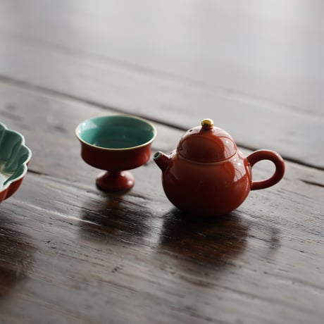 朱釉茶壺 PB157