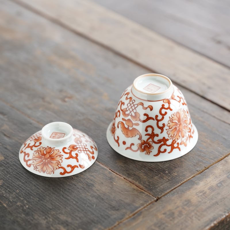 礬紅宝相文二才蓋碗 PA075 | Looking For 物色