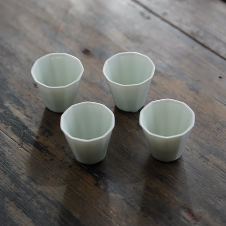 青白磁十方茶杯 PB180