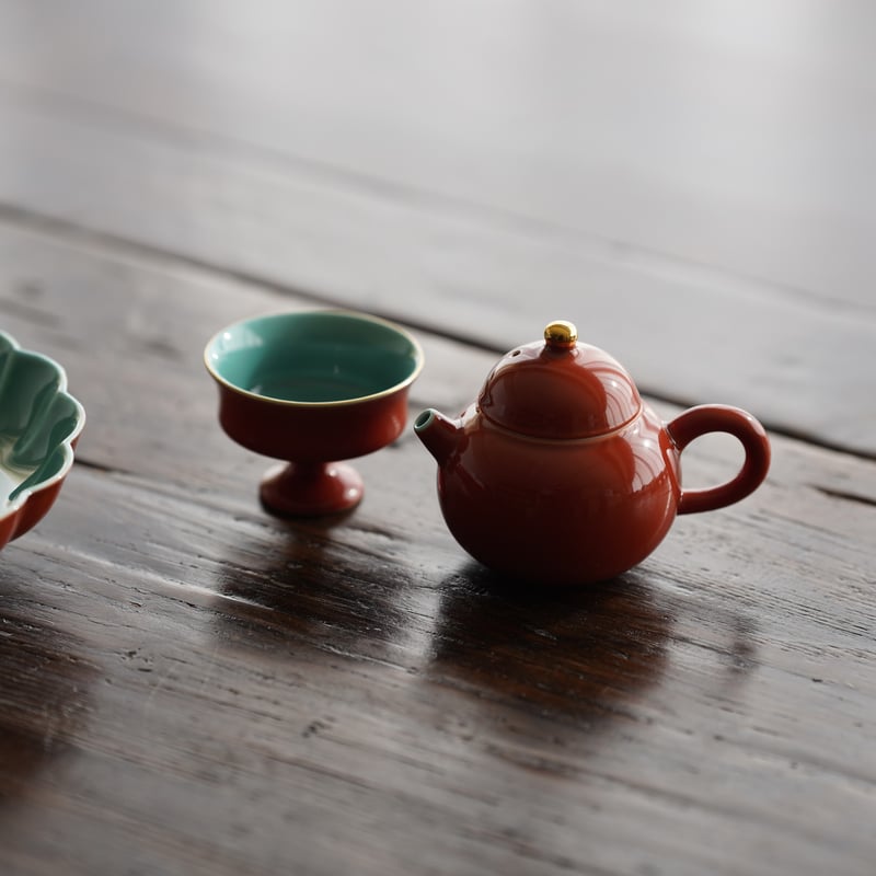 朱釉高足茶杯 PB158 | Looking For 物色