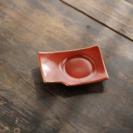 朱釉茶托 PB187