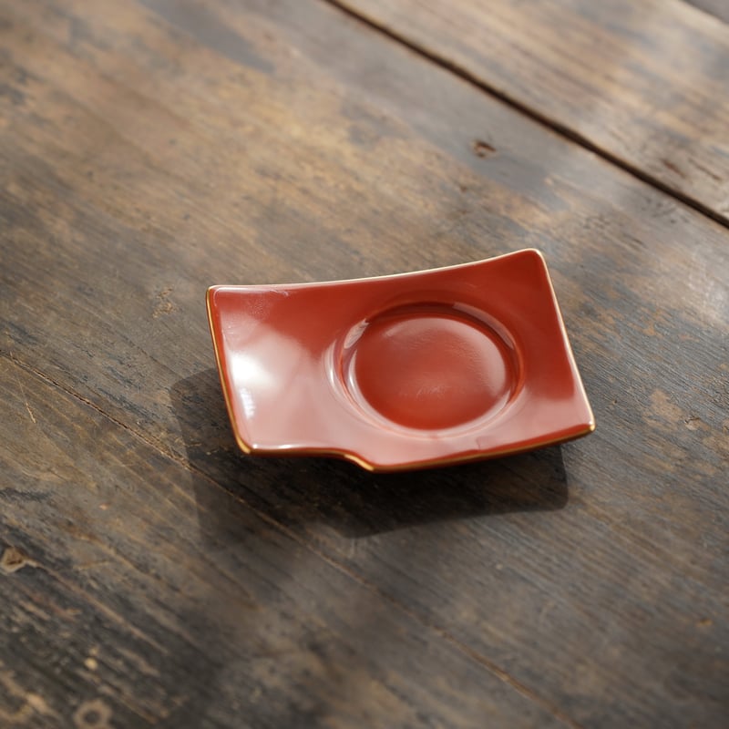朱釉茶托 PB187 | Looking For 物色