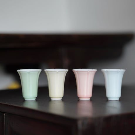 色釉葵口茶杯 PB052