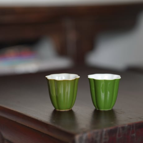 青釉花弁茶杯 PB034