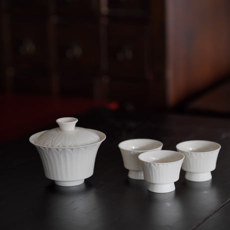 蓮紋草木灰蓋碗 PB118