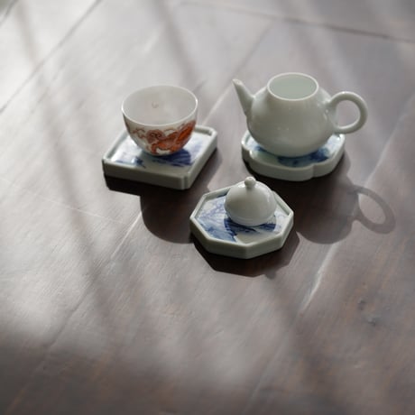 青花山水茶托 PF024