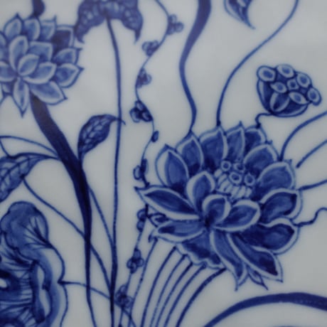 青花束蓮紋皿 PF103