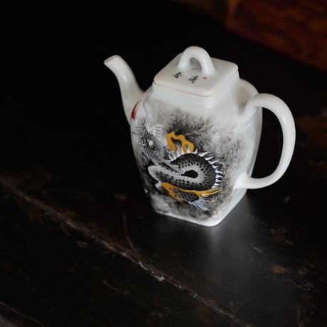 龍紋茶壺 PF190