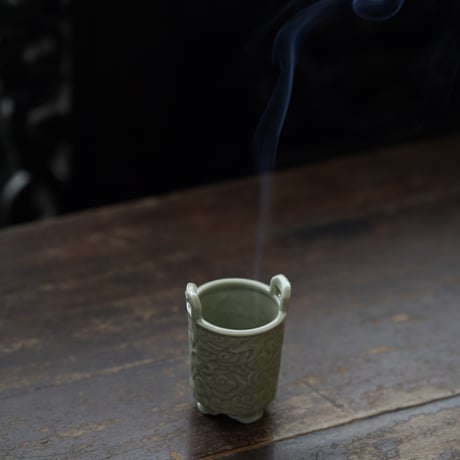 青磁祥雲香炉 PB173
