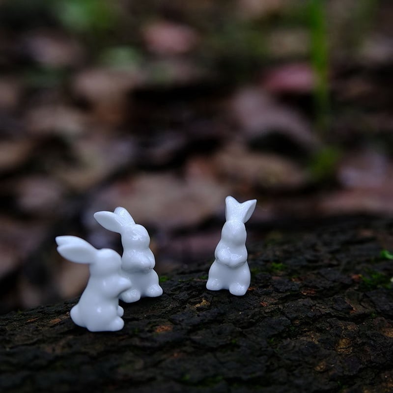 青白磁うさぎ PW039 | Looking For 物色