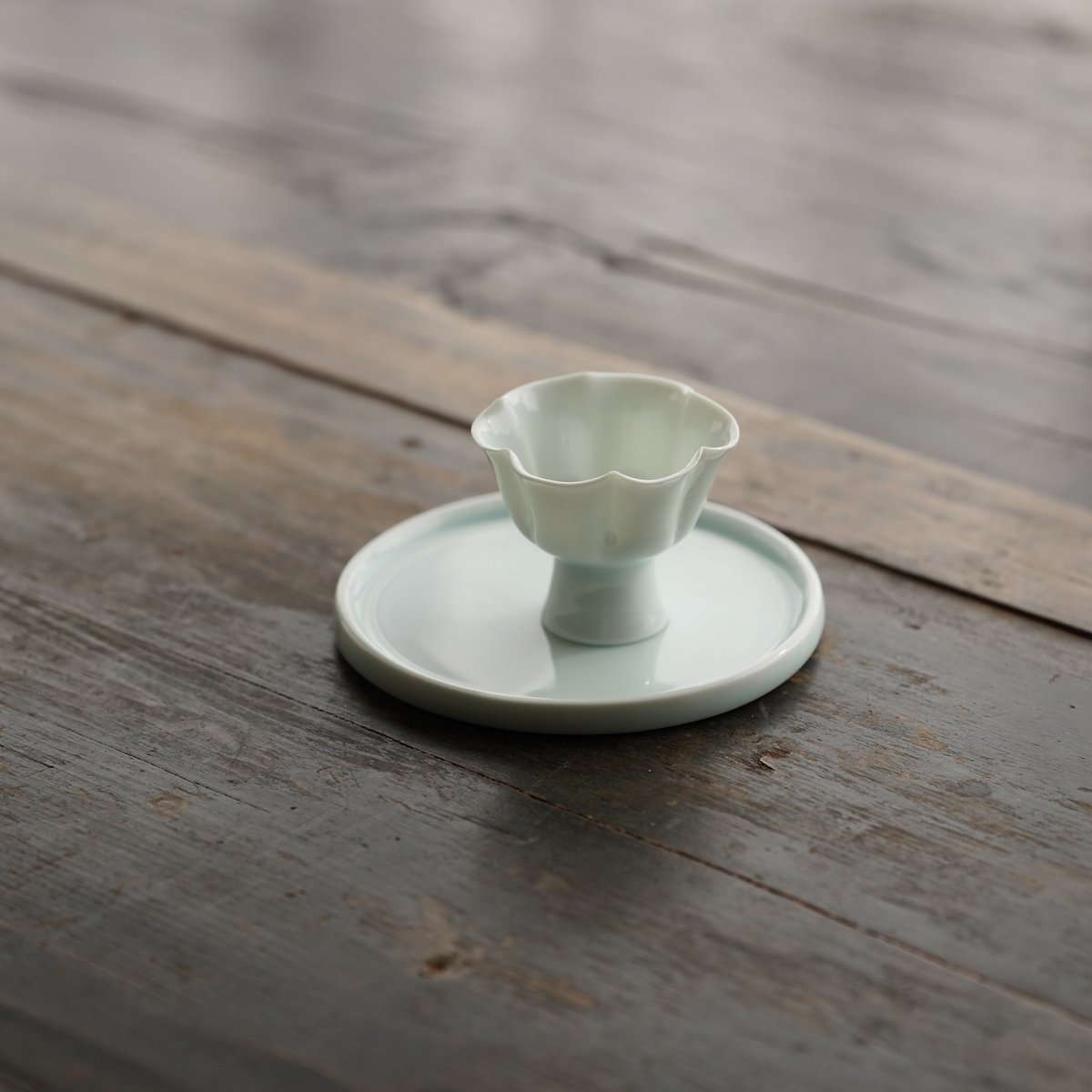 青磁盃台　2個　MA310 青白磁花口茶杯 PF263 | Looking For 物色