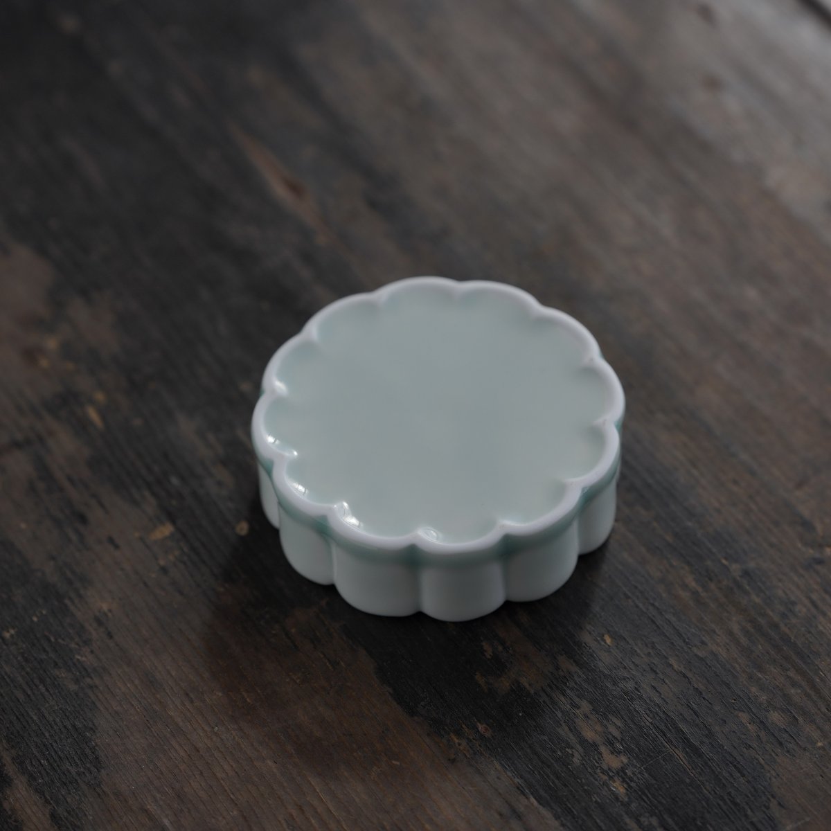 白丸3点　みー様 青白磁香立て PB183 | Looking For 物色