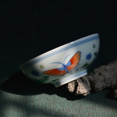 雍正款手描き斗彩茶杯 PC044