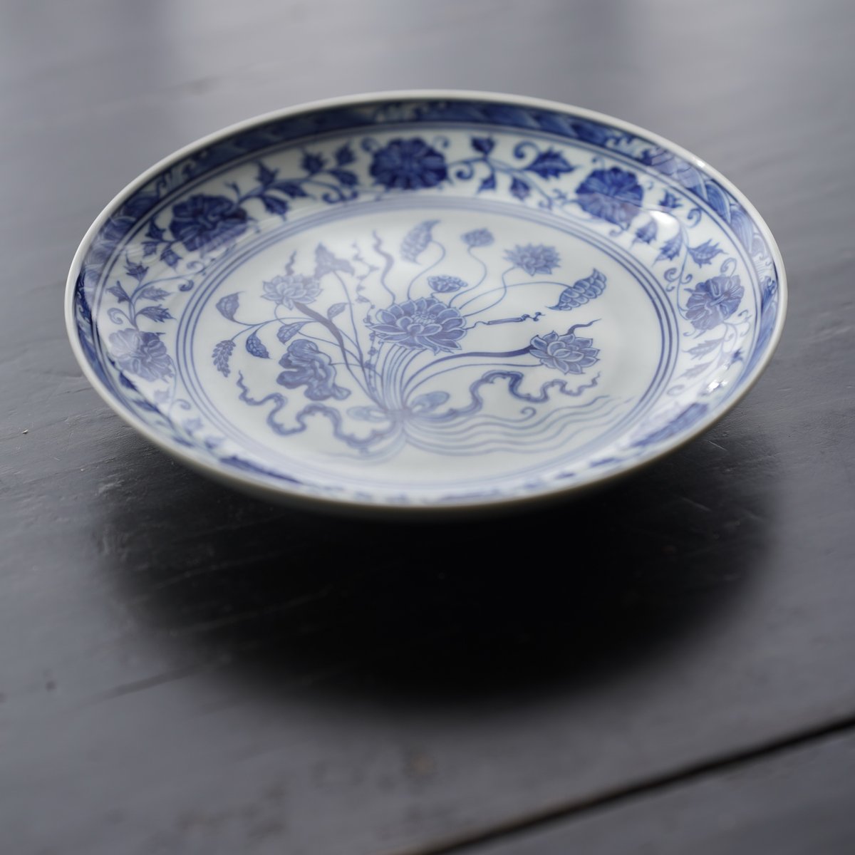 青花束蓮紋皿 PF103 | Looking For 物色