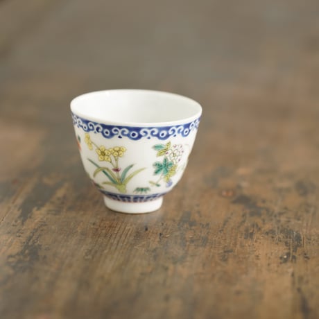 五彩花虫茶杯 PA083