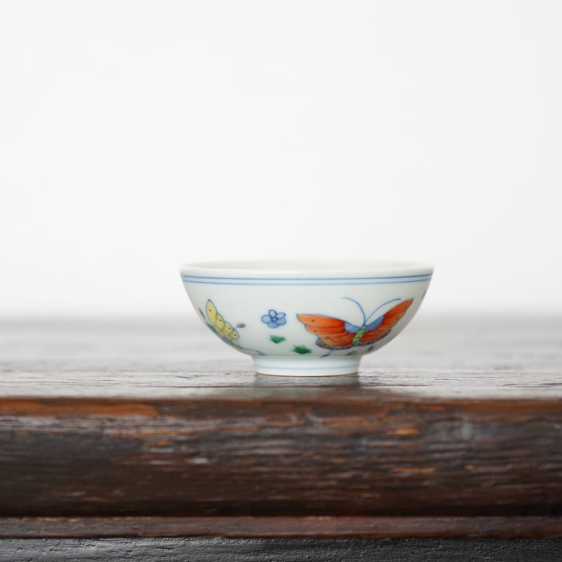 【 大清雍正年製小壺 】　五彩粉彩　騎馬合戦図 大清雍正年製小壺 】 五彩粉彩 騎馬合戦図