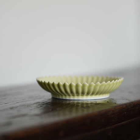 手描き菊瓣茶盤 PC126