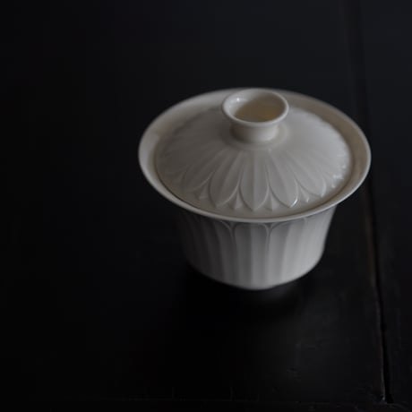 蓮紋草木灰蓋碗 PB118