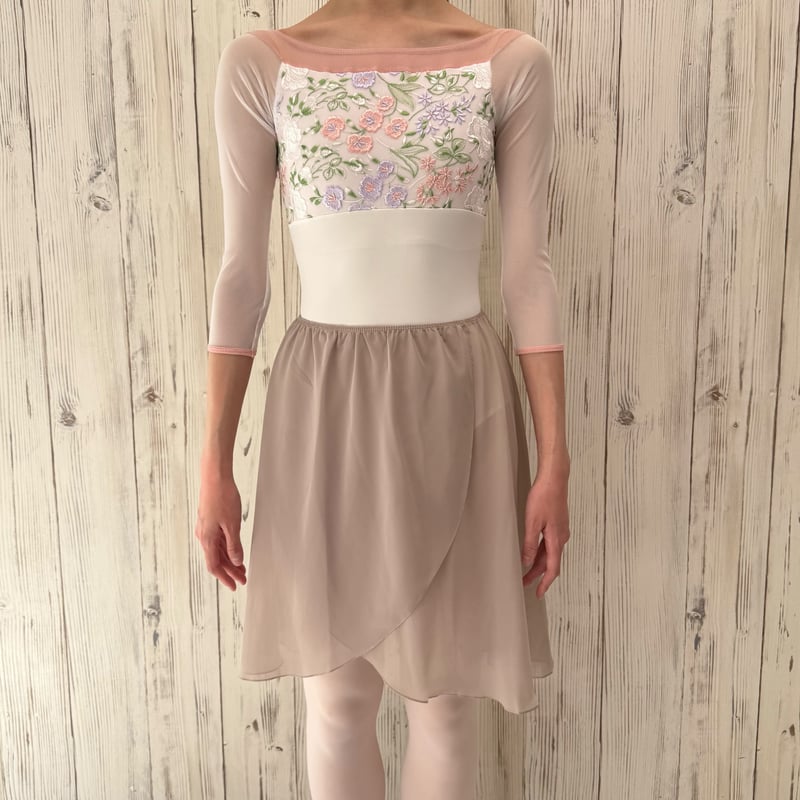 オフショルダー バレエレオタード M ベージュ/ホワイト オフショルダーレオタード バレエ ブラパッドポケット付*al005