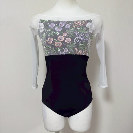 うまこ　シルフィーヌ　LUCAS ルカ　刺繍　花柄　サイズ40　２回着用 シルフィーヌ LUCAS 花柄 刺繍 レオタード 2回着用 サイズ40