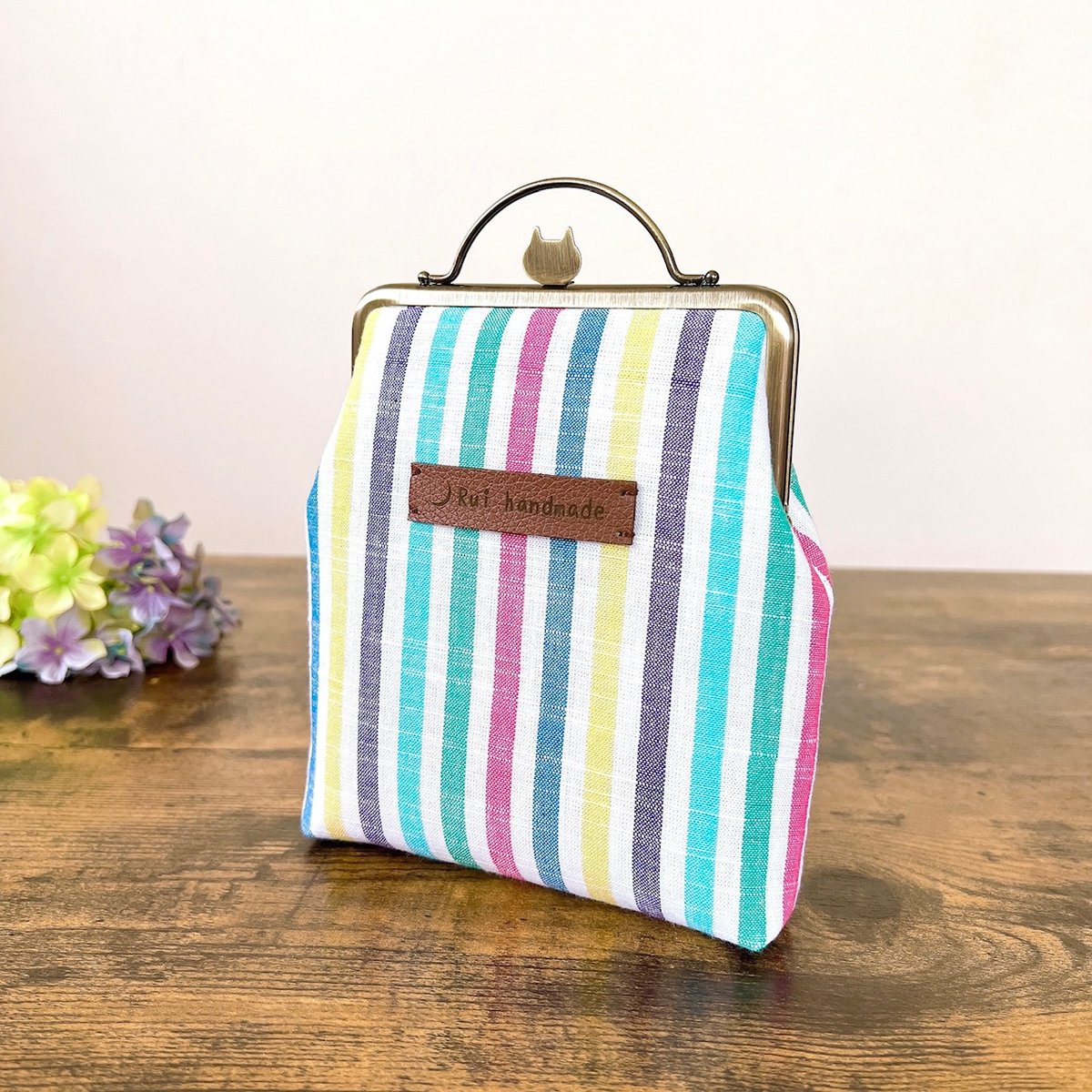 会津木綿＊猫ちゃん押し口金 がま口お化粧ポーチ（カラフル） | Rui  