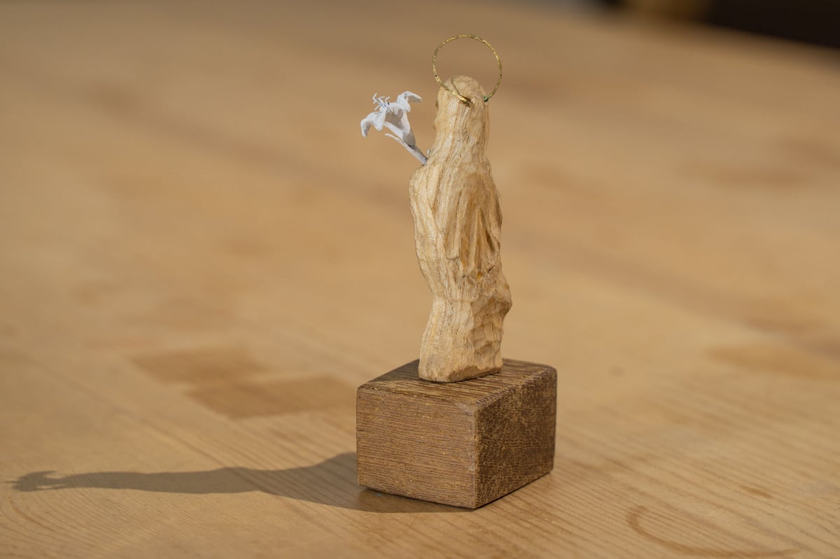 白百合のマリア様（木彫り） | angepassé