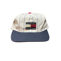 TOMMY HILFIGER PIN STRIPE SNAP BACK CAP