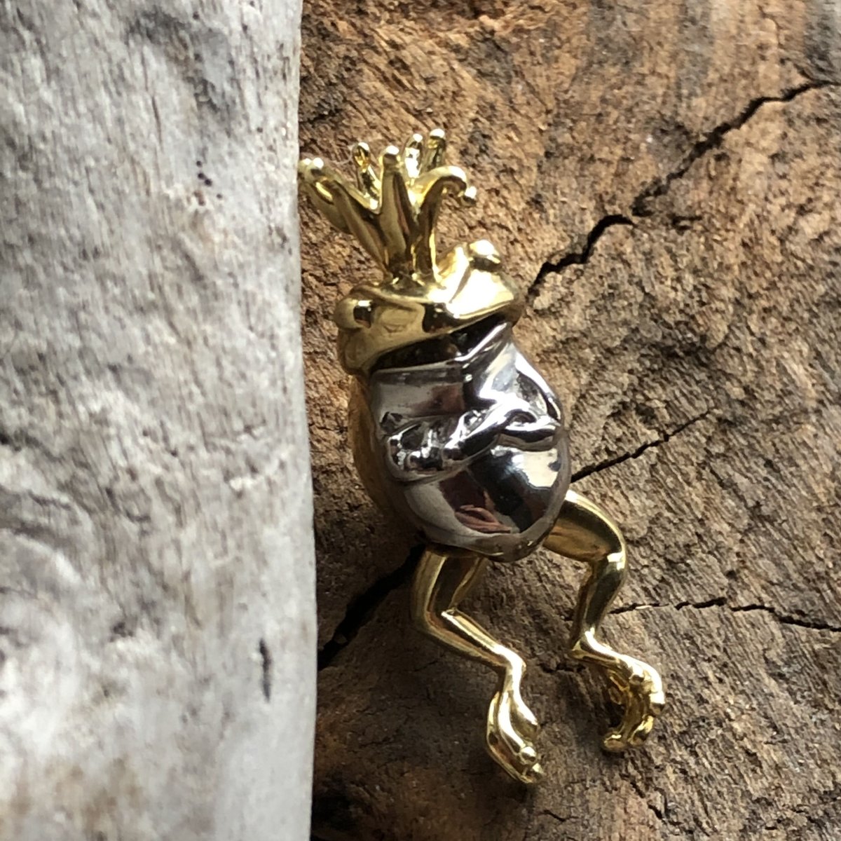 王様カエル・ペンダントトップ・18Kイエローゴールド&PT900コンビ