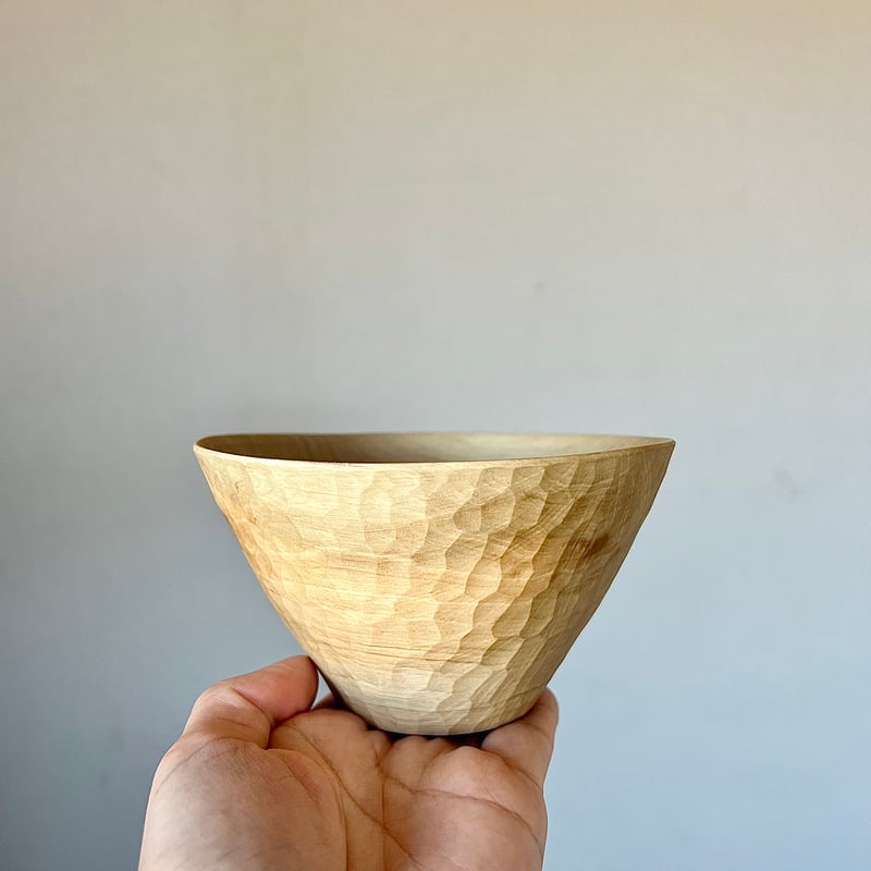 デコラティブな平蓋中鉢の菓子器（高１０㌢、径２０㌢、重１２５０㌘） 欅 菓子器 平安型