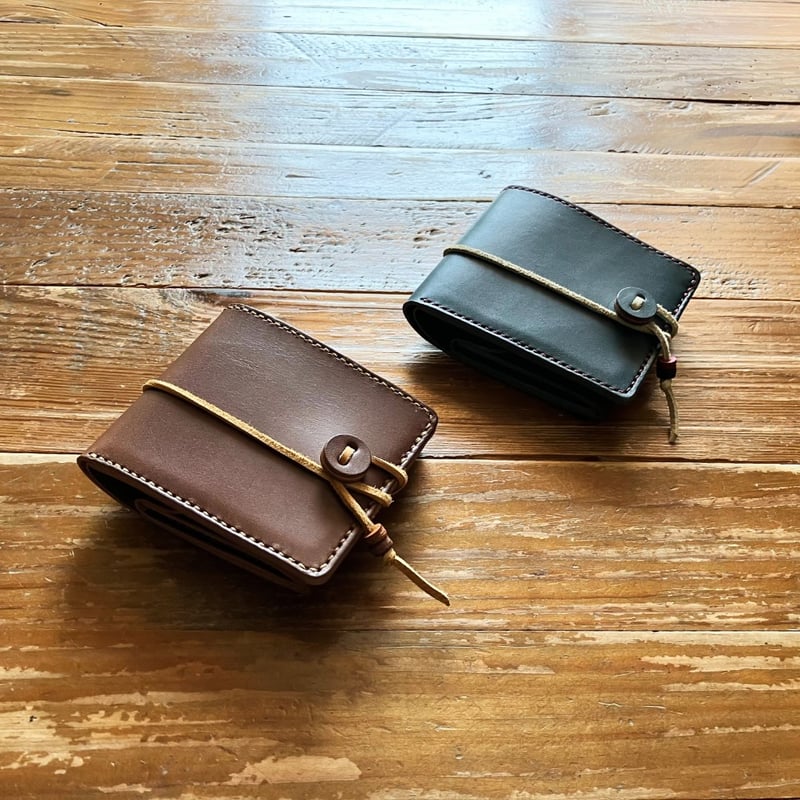 ペルケ コンチョ 二つ折り財布 革コンチョの2つ折りウォレット 全8色 | 革小物 ng