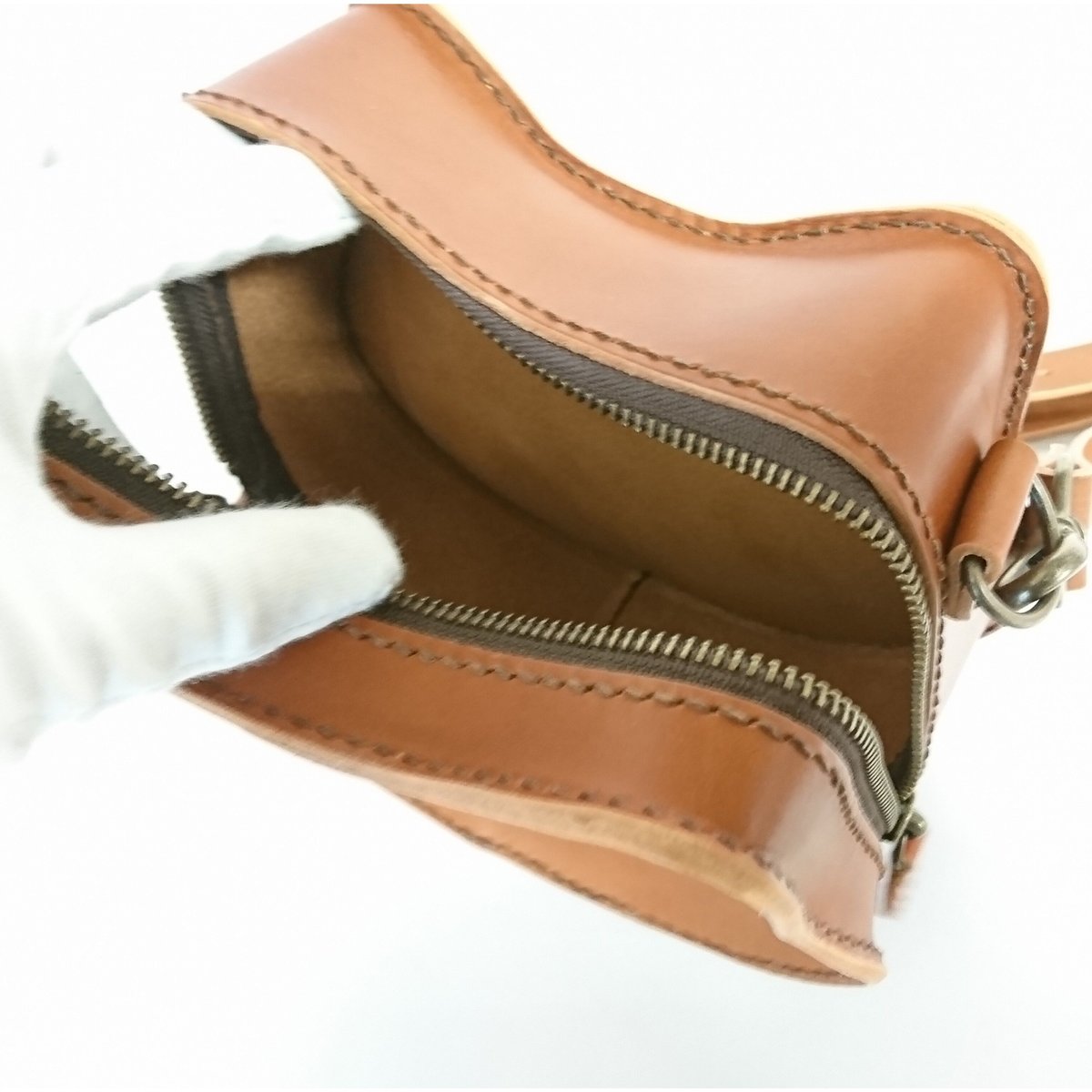 猫刺繍レザーショルダーバッグ（オレンジかブラウン）1点 猫刺繍レザーショルダーバッグ（オレンジかブラウン）1点