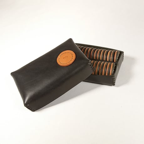 革でできたボードゲーム