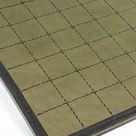 革でできたボードゲーム