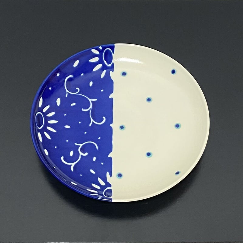 高江洲陶磁器 唐草模様皿 青・7寸 | 久遠