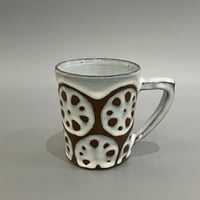 西端春奈　末晴窯　蓮根マグカップ