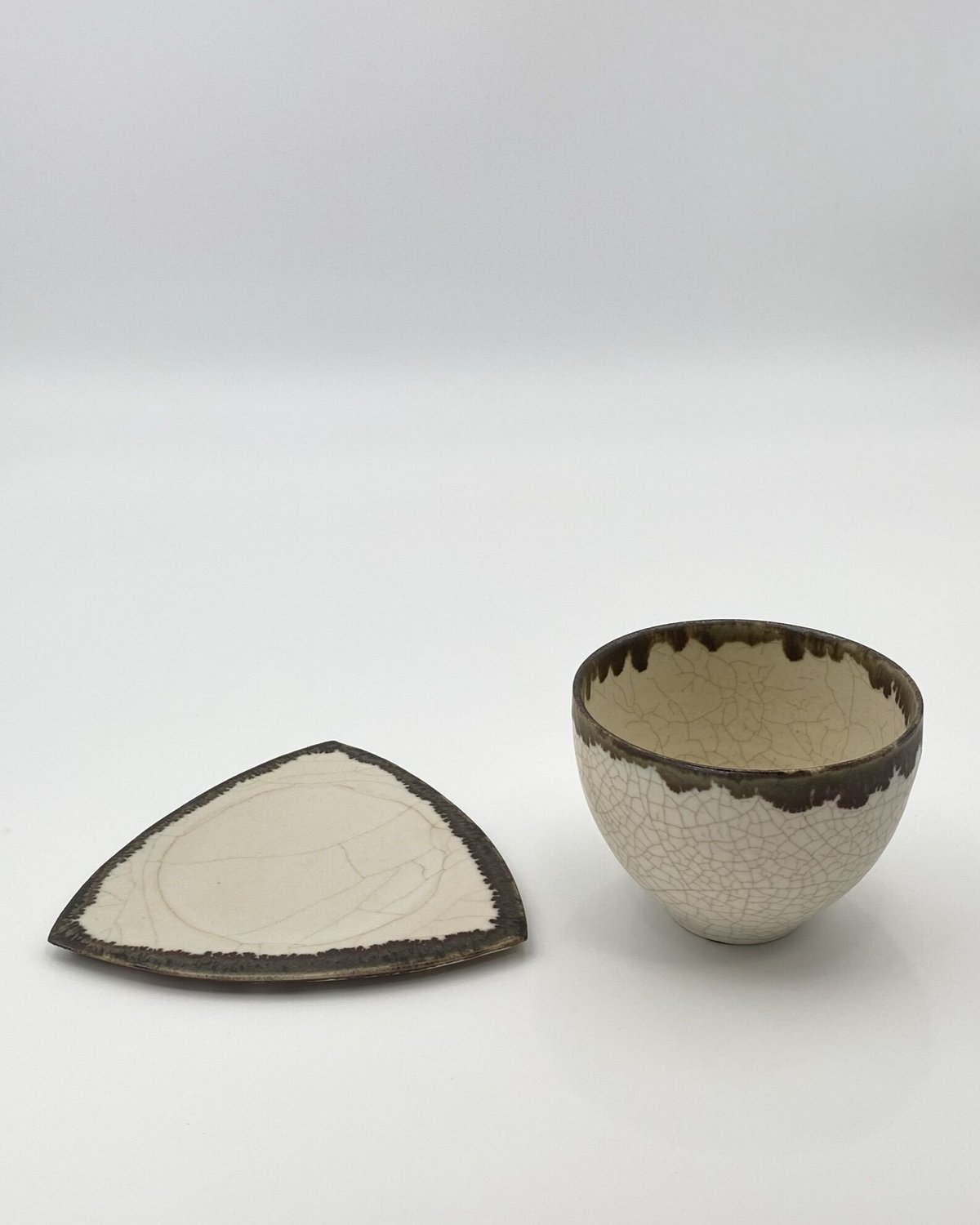加藤輝雄 カフェオレボウル・三角プレートセット 白 | 久遠