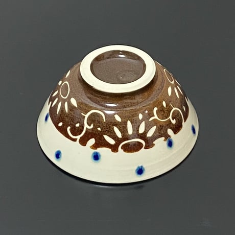 高江洲陶磁器　唐草マカイ　茶